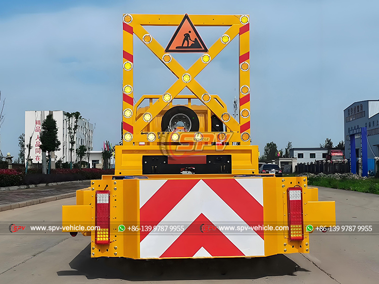 Sinotruk Collision Attenuator Truck - Rear Side